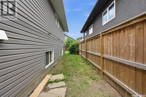 455 Hastings Crescent, Saskatoon, SK - Outdoor With Exterior