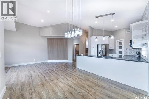 186 Boykowich Bend, Saskatoon, SK - Indoor Photo Showing Kitchen