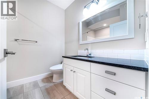 186 Boykowich Bend, Saskatoon, SK - Indoor Photo Showing Bathroom