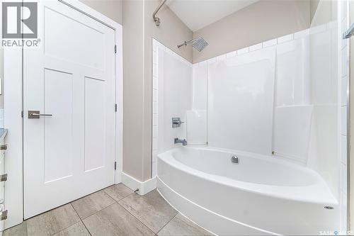 186 Boykowich Bend, Saskatoon, SK - Indoor Photo Showing Bathroom