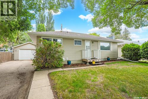 1714 Drinkle Street, Saskatoon, SK - Outdoor