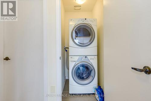 68 Crafter Crescent, Hamilton, ON - Indoor Photo Showing Laundry Room
