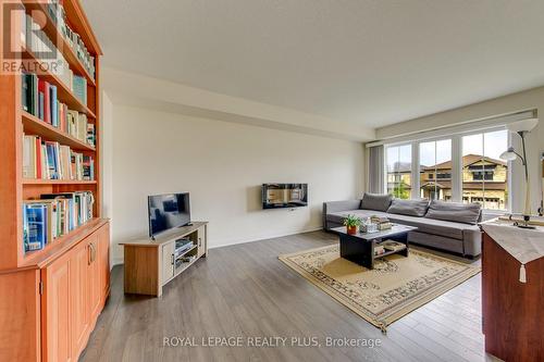 68 Crafter Crescent, Hamilton, ON - Indoor Photo Showing Living Room With Fireplace