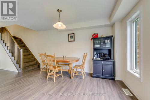68 Crafter Crescent, Hamilton, ON - Indoor Photo Showing Dining Room