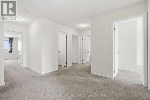 359 Beechdrops Drive, Waterloo, ON - Indoor Photo Showing Other Room