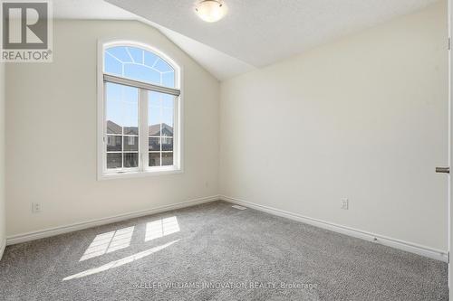 359 Beechdrops Drive, Waterloo, ON - Indoor Photo Showing Other Room