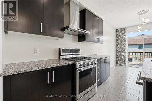 359 Beechdrops Drive, Waterloo, ON - Indoor Photo Showing Kitchen