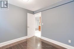 5674 WHITEHORN AVENUE E  Mississauga, ON L5V 2A9