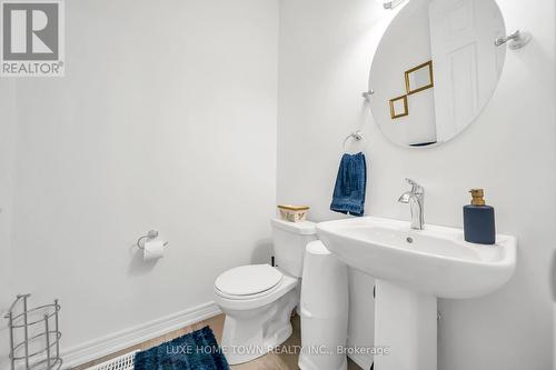 19 Findlay Way, Centre Wellington, ON - Indoor Photo Showing Bathroom