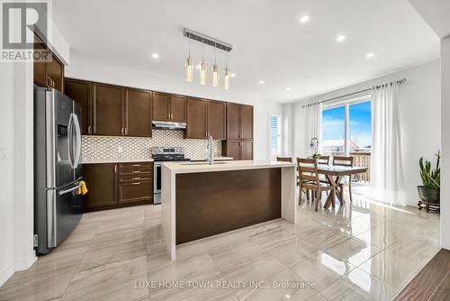 19 Findlay Way, Centre Wellington, ON - Indoor Photo Showing Kitchen