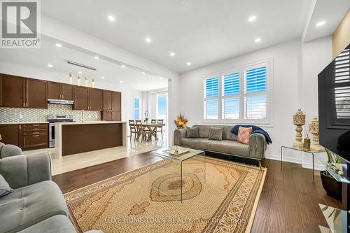 19 Findlay Way, Centre Wellington, ON - Indoor