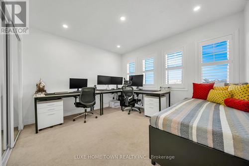 19 Findlay Way, Centre Wellington, ON - Indoor Photo Showing Office