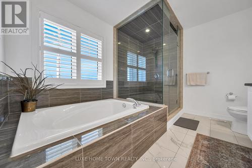 19 Findlay Way, Centre Wellington, ON - Indoor Photo Showing Bathroom