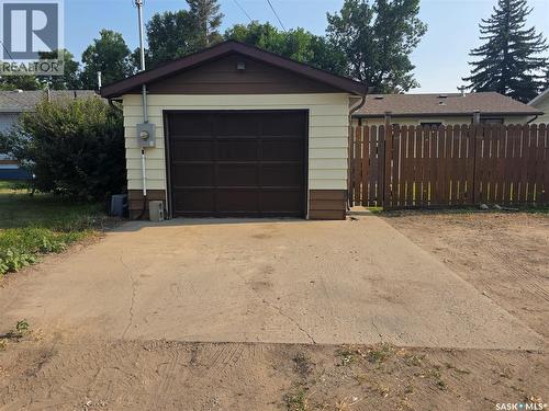 262 Duncan Road, Estevan, SK - Outdoor