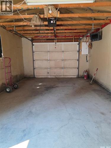 262 Duncan Road, Estevan, SK - Indoor Photo Showing Garage