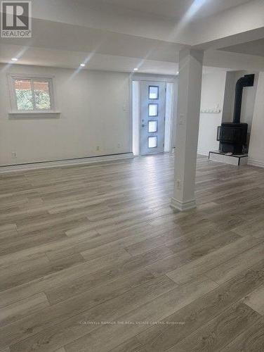 LOWER - 95 BROWNING TRAIL , Barrie, Ontario L4N 6J4 4