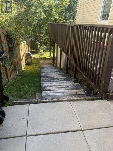 LOWER - 95 BROWNING TRAIL , Barrie, Ontario L4N 6J4 2