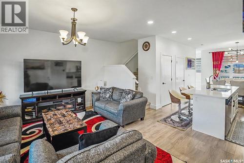 138 Rosewood Boulevard E, Saskatoon, SK - Indoor Photo Showing Living Room