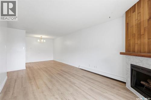 1233 425 115Th Street E, Saskatoon, SK - Indoor With Fireplace