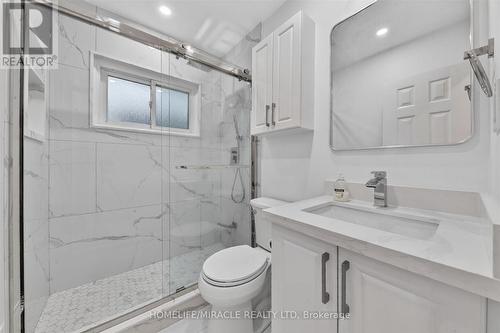 18 Elderfield Crescent, Toronto, ON - Indoor Photo Showing Bathroom