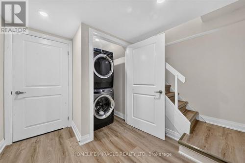 18 Elderfield Crescent, Toronto, ON - Indoor Photo Showing Laundry Room