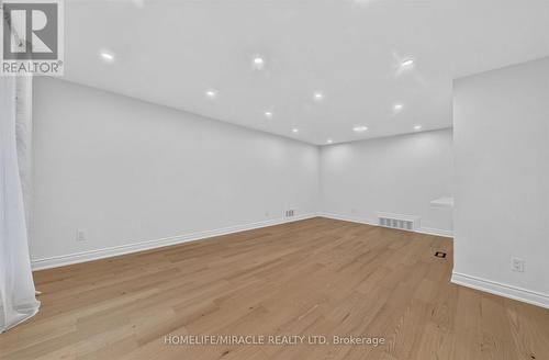 18 Elderfield Crescent, Toronto, ON - Indoor Photo Showing Other Room