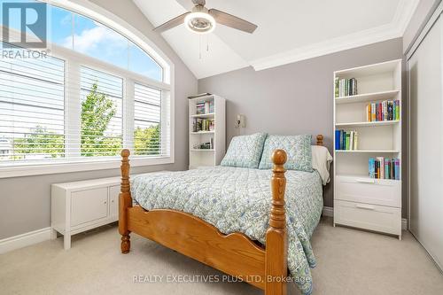 86 Stillwater Crescent, Hamilton, ON - Indoor Photo Showing Bedroom