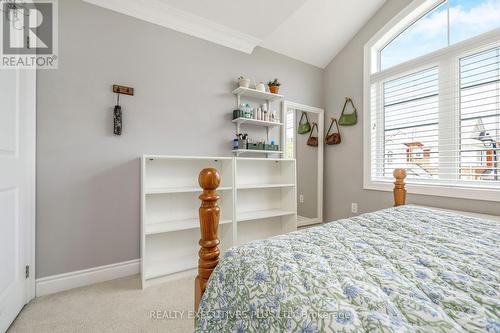 86 Stillwater Crescent, Hamilton, ON - Indoor Photo Showing Bedroom