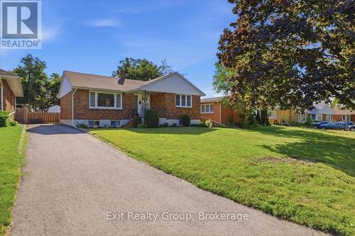33 FIRST AVENUE  Quinte West (Trenton Ward), ON K8V 4C2
