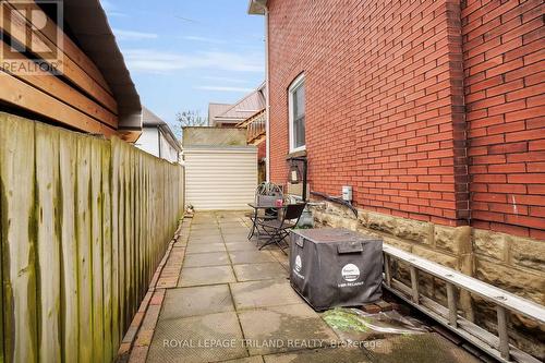 86 Kains Street, St. Thomas, ON -  With Exterior