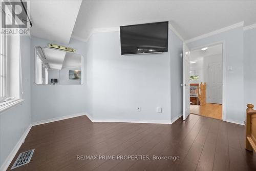 201 Gladeview Private, Ottawa, ON - Indoor Photo Showing Other Room