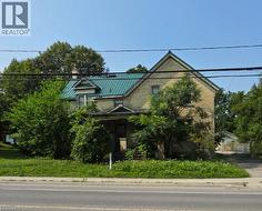 263 MILL Street  Kitchener, ON N2M 3R4