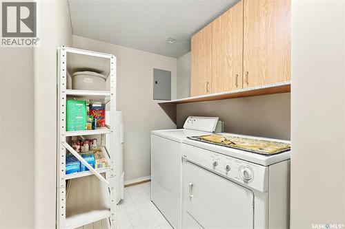 386 Cedar Meadow Drive, Regina, SK - Indoor Photo Showing Laundry Room