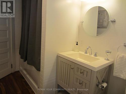 4pc. Bathroom - 6576 Quarry Point Road, Ramara, ON - Indoor Photo Showing Bathroom