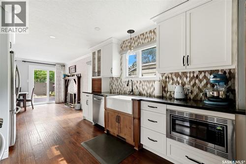 1142 Gryphons Walk, Regina, SK - Indoor Photo Showing Kitchen