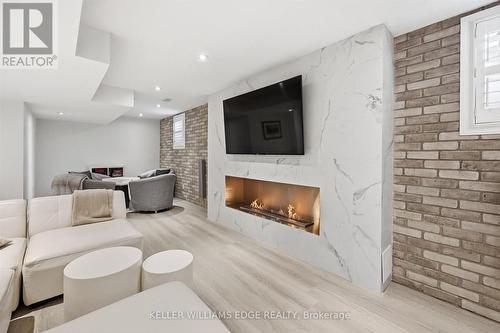 5444 Sundial Road, Burlington, ON - Indoor Photo Showing Living Room With Fireplace