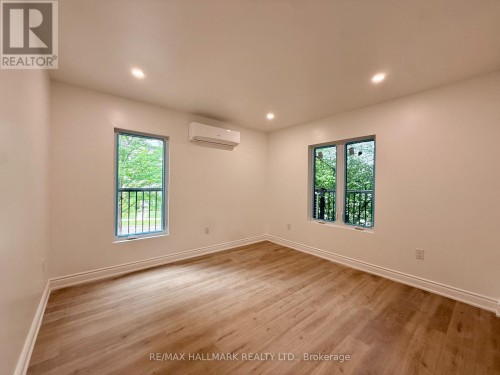 48R BRADGATE ROAD , Toronto, Ontario M3B 1J8 3