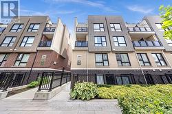120 - 500 KINGBIRD GROVE Toronto, ON M1B 0E4