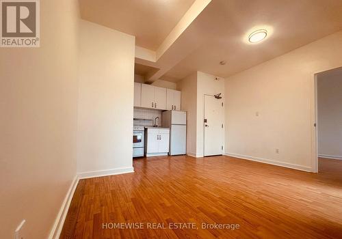 205 - 1 TRILLER AVENUE , Toronto, Ontario M6K 3B7 5