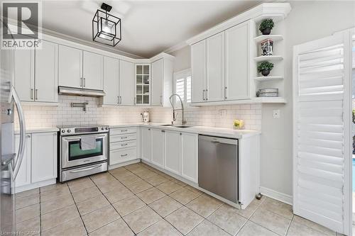 5444 Sundial Road, Burlington, ON - Indoor Photo Showing Kitchen
