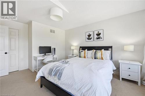 5444 Sundial Road, Burlington, ON - Indoor Photo Showing Bedroom
