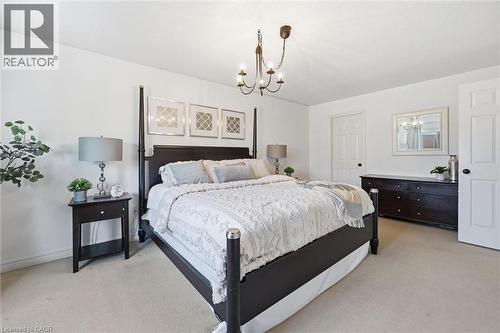 5444 Sundial Road, Burlington, ON - Indoor Photo Showing Bedroom
