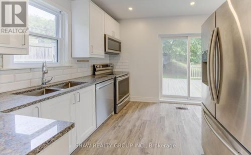 69 Hungerford Road, Cambridge, ON - Indoor Photo Showing Kitchen With Double Sink With Upgraded Kitchen