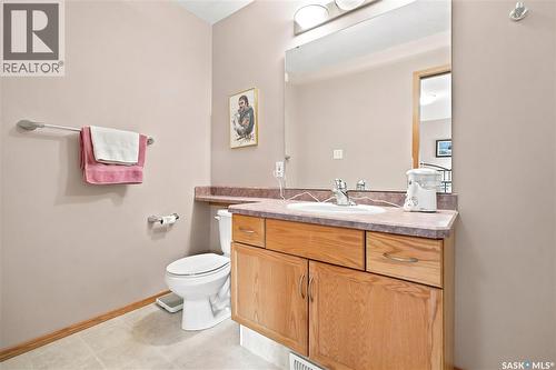 225 Mikkelson Drive, Regina, SK - Indoor Photo Showing Bathroom