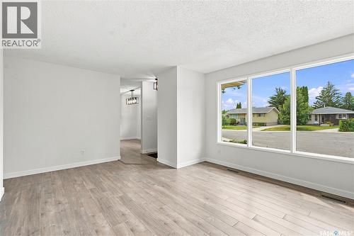 118 Dundurn Place, Saskatoon, SK - Indoor Photo Showing Other Room