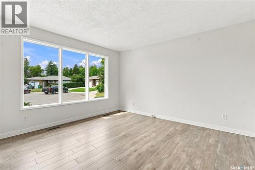 118 Dundurn Place, Saskatoon, SK - Indoor Photo Showing Other Room