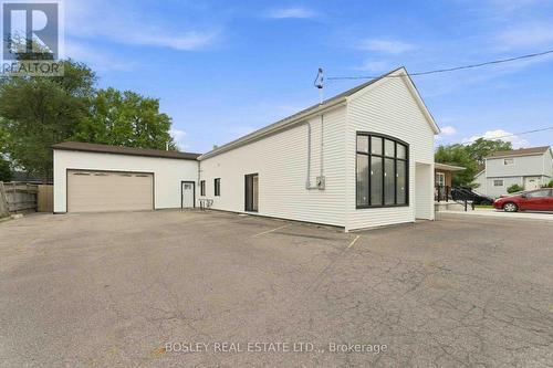 114 CHETWOOD STREET  St. Catharines (Western Hill), ON L2S 2A8