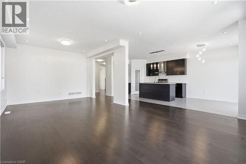 359 Beechdrops Drive, Waterloo, ON - Indoor Photo Showing Living Room