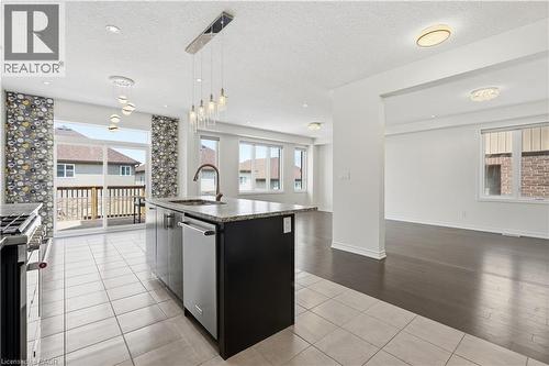 359 Beechdrops Drive, Waterloo, ON - Indoor Photo Showing Kitchen With Upgraded Kitchen