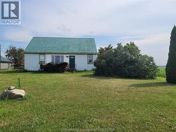 221 HOLT LINE  St Clair, ON N0P 2B0